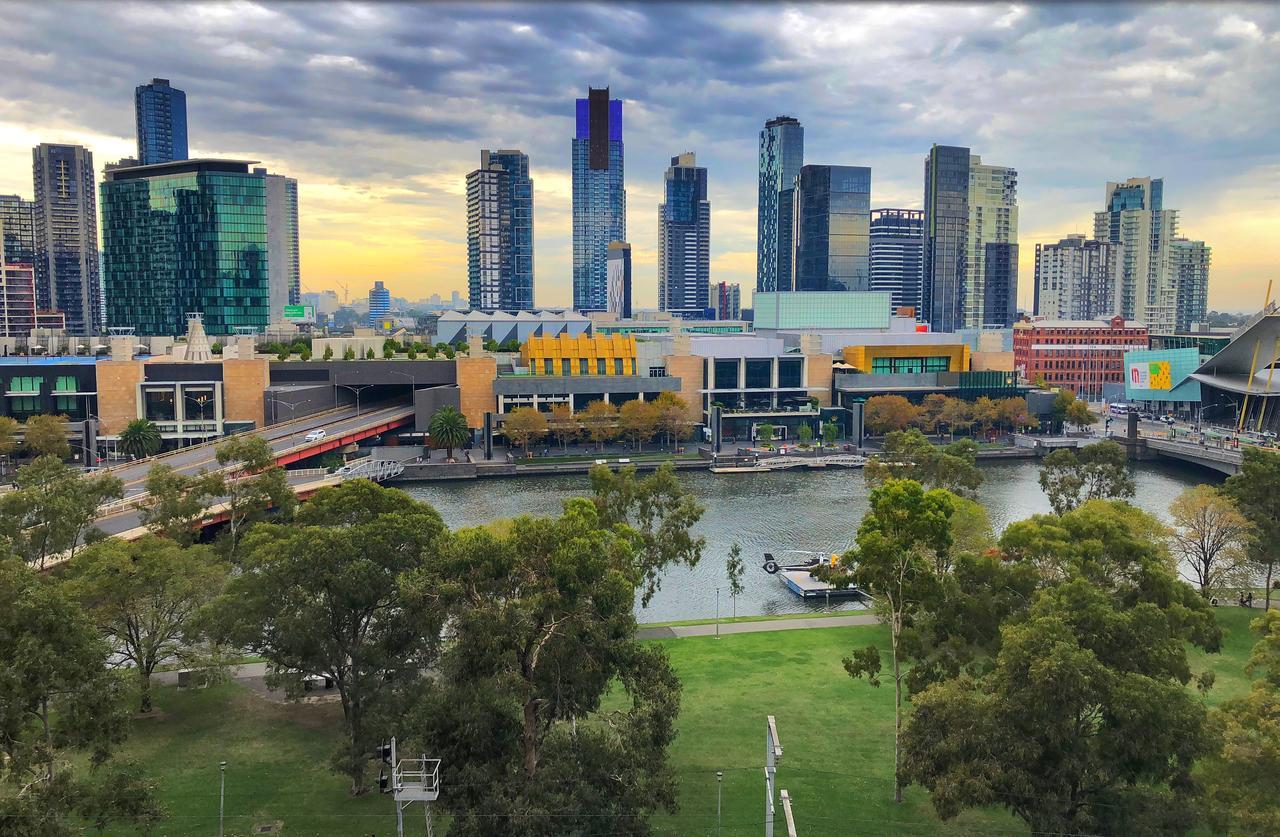 Melbourne River Views Apartment Екстериор снимка